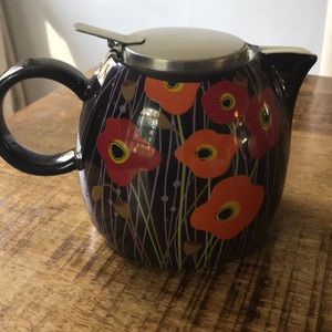 Brand new, never used Poppy Tea Forte pot